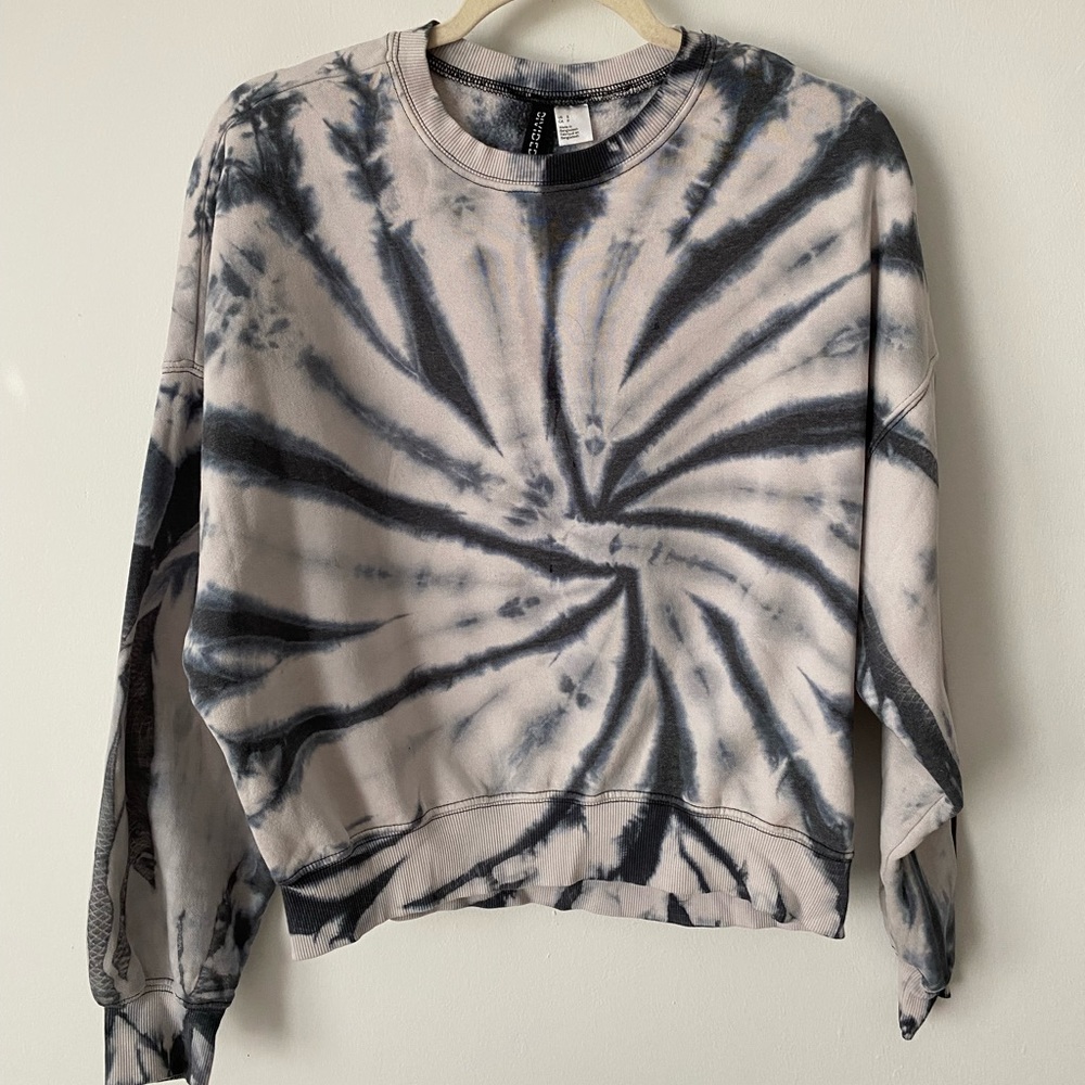 Tie Dye H&M sweatshirt